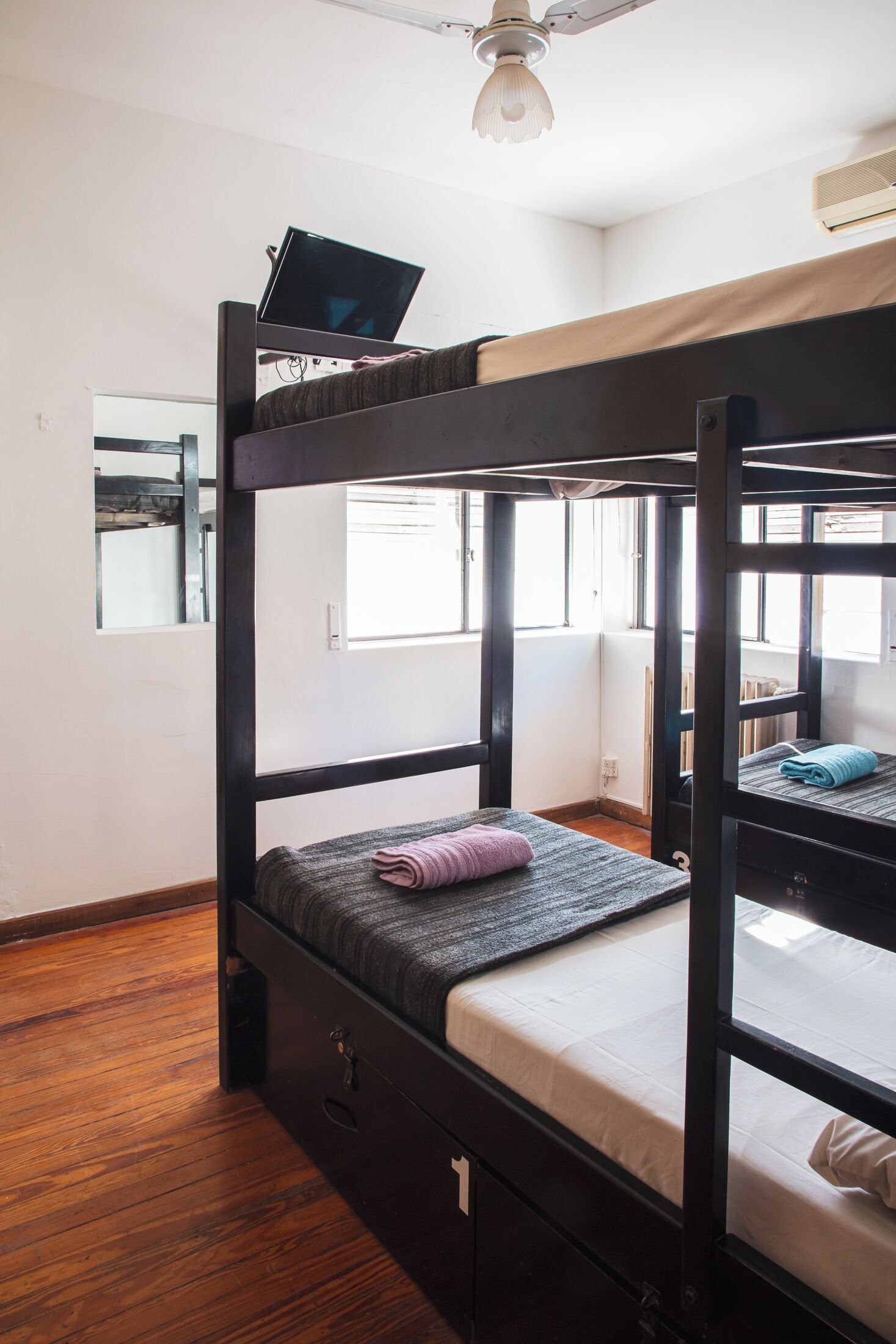 Economy Shared Dormitory, Women only