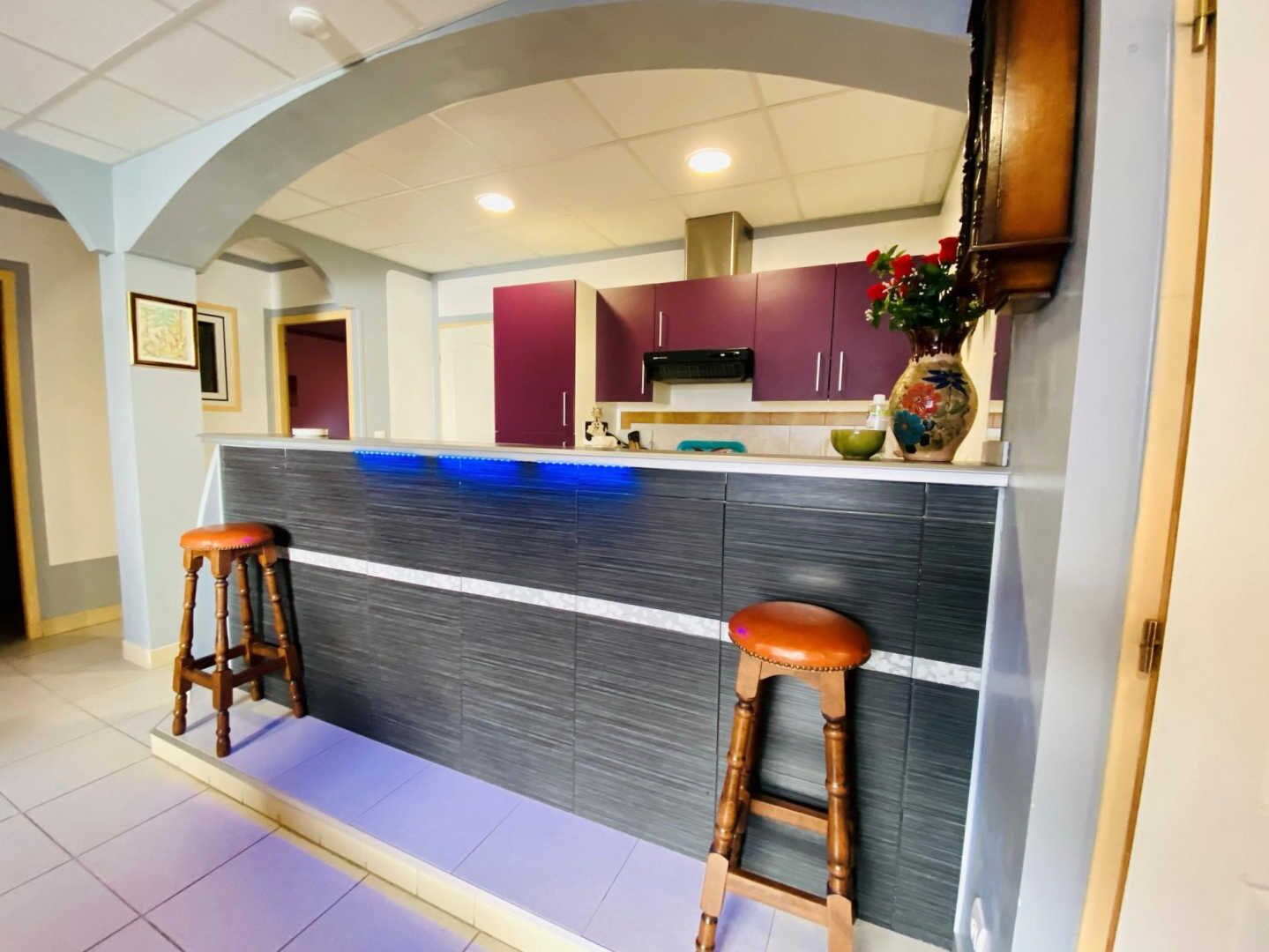 Microwave, dishwasher