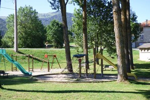 Children’s area - La Grange - CAMURAC - Gîte (CAMURAC)