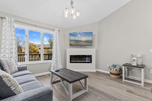 4B Modern Home in Eagan