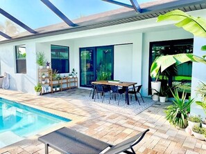 Outdoor pool, a heated pool - Heated Pool Private Paradise Getaway (Cape Coral)