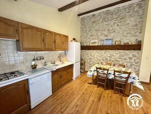 Microwave, dishwasher - Coté colline - ANTUGNAC (ANTUGNAC)