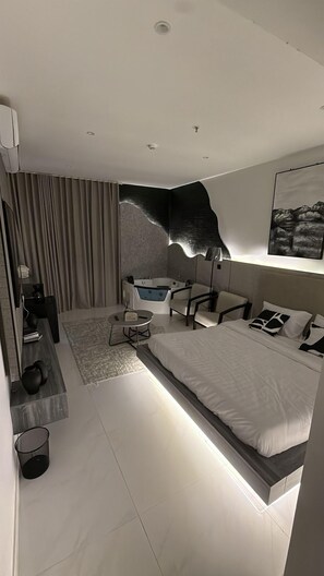 Luxury Studio, Beach View