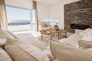 Smart-TV, Kamin, Stereoanlage