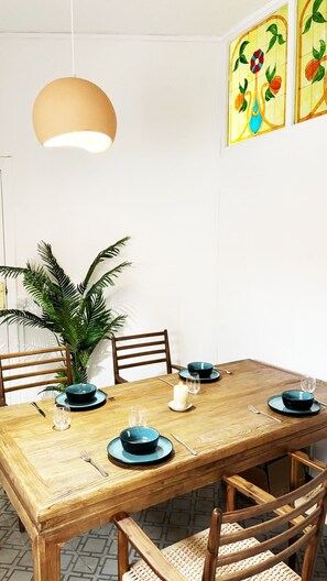 Dining - 2BR Cathedral & Giralda Views, Rooftop Terrace! (Sevilla)