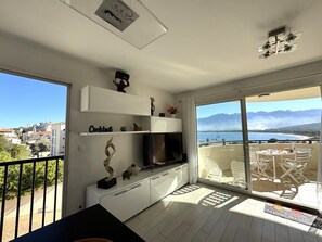 Interior - Terrasse vue mer et montagne – Calvi centre et plage (CALVI)