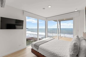 WiFi - Oceanfront 3-BR Condo with Stunning Views (Jaco)