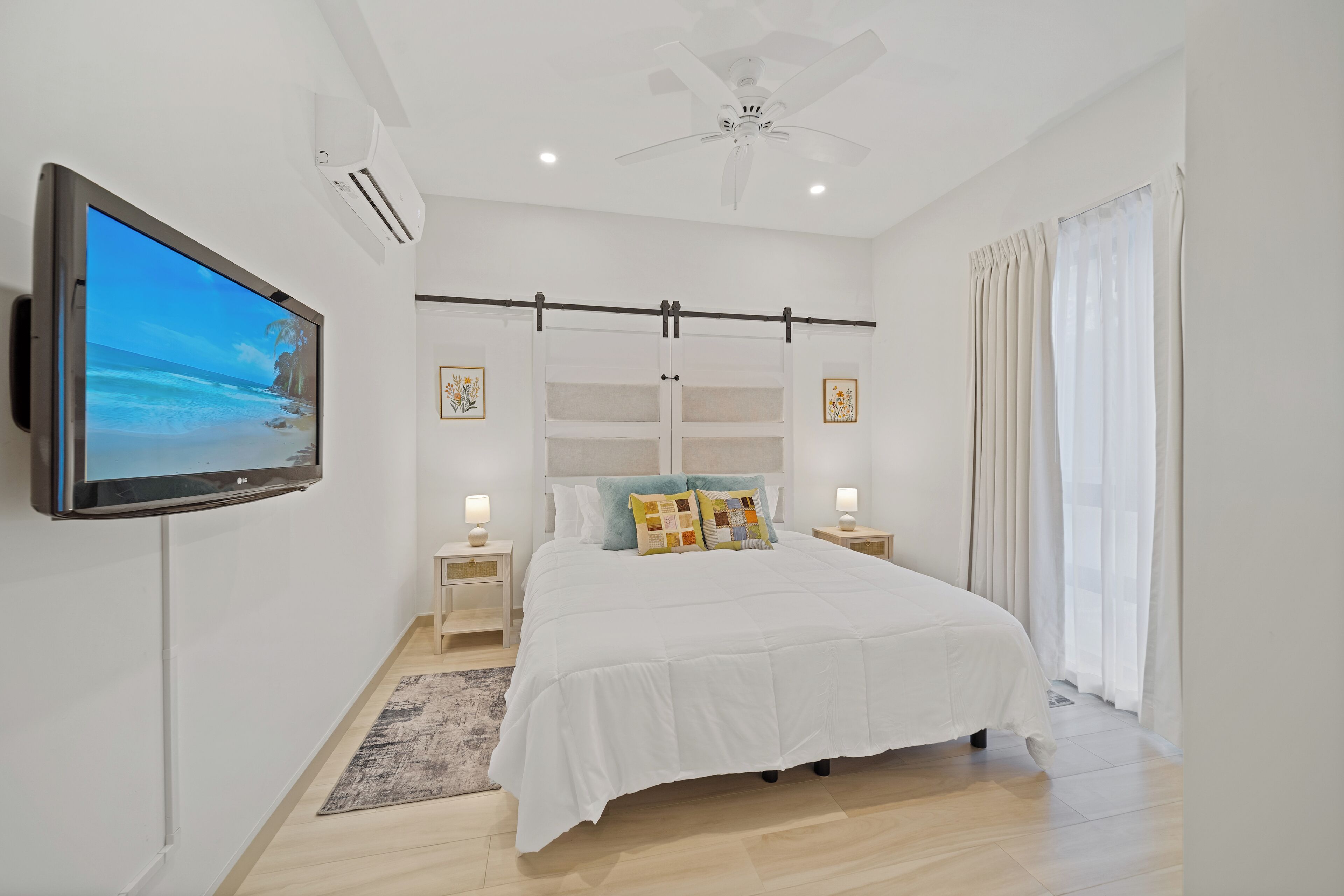 2 bedrooms, in-room safe, iron/ironing board, free WiFi