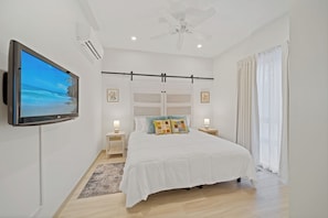 2 quartos, cofres nos quartos, ferros/tábuas de passar roupa