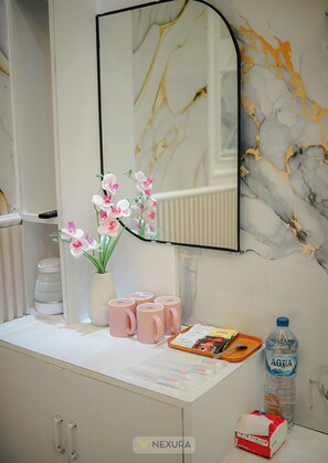 Habitació amb dos llits individuals superior | Wifi gratuïta 