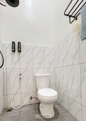 Törölközők, szappan, sampon és toalettpapír