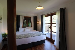 Deluxe Cabin, Balcony, Mountain View | Free WiFi