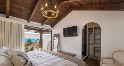 Casa Los Murales A/art. style. peace. king bed