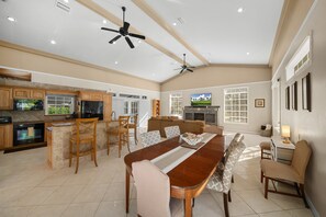 Interior - New! Endless Summer! New Salt Water Pool and Outdoor Shower! (Bonita Springs)
