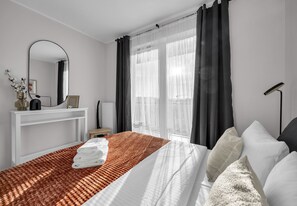 1 habitación, tabla de planchar con plancha, wifi y ropa de cama