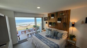 4 bedrooms, in-room safe, iron/ironing board, free WiFi - STUNNING NEW full view beach front apartment in Costa Del Sol 4bed/3.5Bath /Pool (San Pedro masahuat)