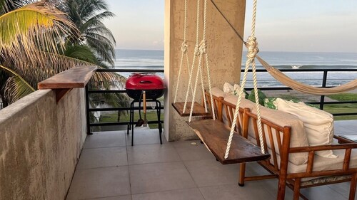 STUNNING NEW full view beach front apartment in Costa Del Sol 4bed/3.5Bath /Pool