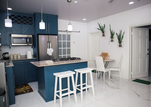 Charming 2-bedroom villa in Linden with AC