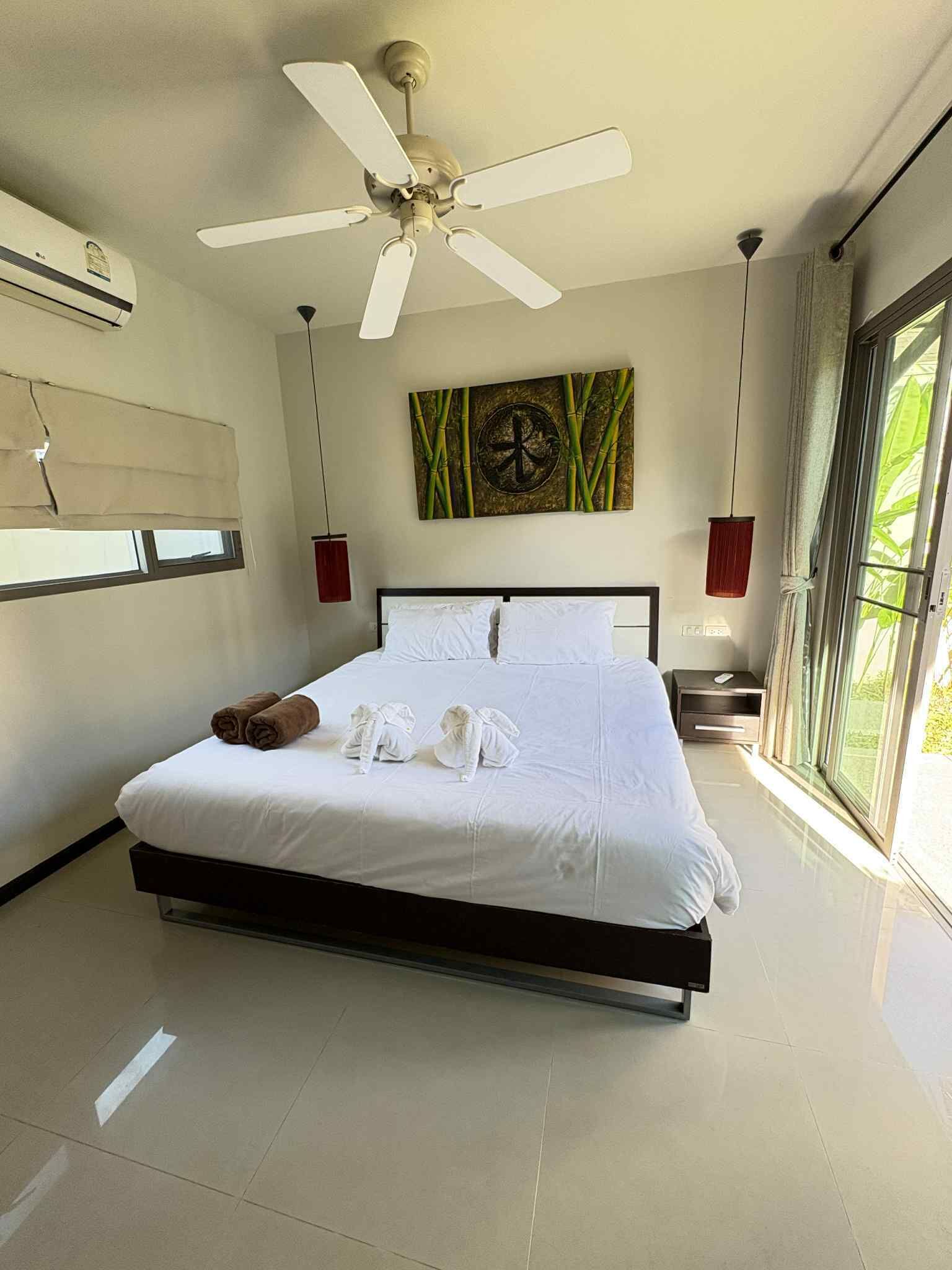 3 habitaciones, tabla de planchar con plancha, wifi y ropa de cama 