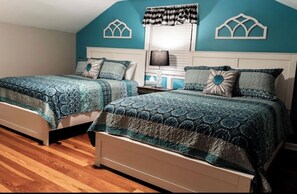 1 bedroom, iron/ironing board, WiFi, bed sheets - Downtown Lancaster~”A Sweet Suite” New Listing! (Lancaster)