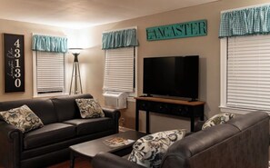 Living area - Downtown Lancaster~”A Sweet Suite” New Listing! (Lancaster)