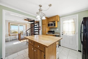 Interior - Babe's Place | 105 ft to the beach | Dog Friendly (Kill Devil Hills)