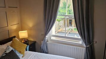 1 sovrum, strykjÀrn/strykbrÀda, wi-fi och sÀngklÀder