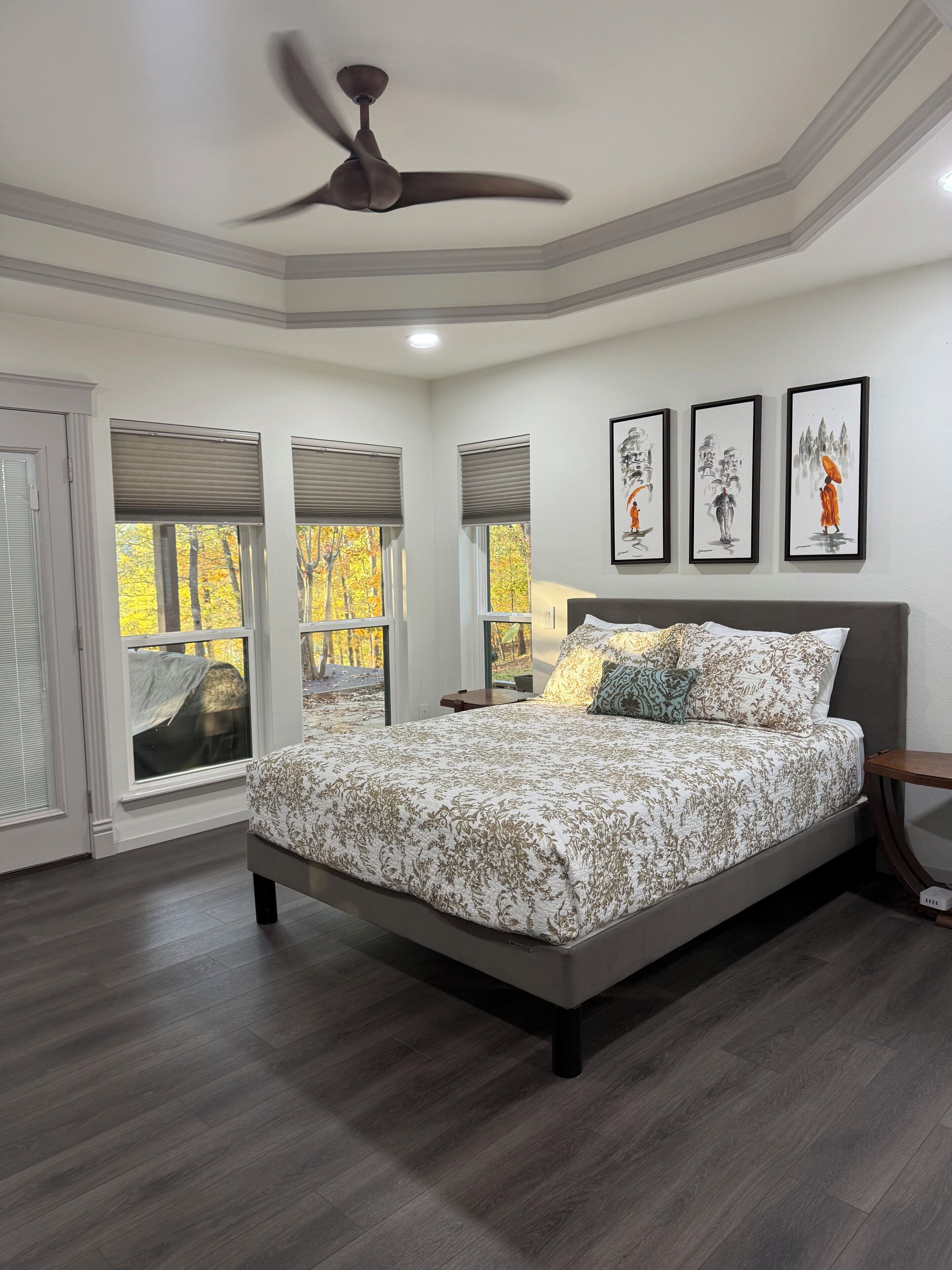 3 bedrooms, desk, iron/ironing board, free WiFi