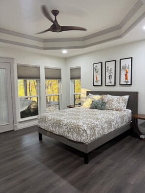 3 dormitoris, escriptori, planxa i posts de planxar i wifi gratuïta