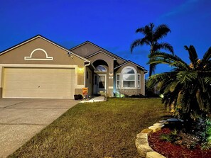 Exterior - NEW Tiki House near Disney Legoland Heated Pool (Davenport)