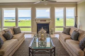 Smart TV, fireplace, video games, ping pong - Exlcusive Private Beach: 5BR Beachfront Estate (Sarasota)