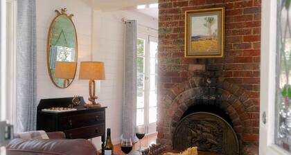 Lumsden Cottage Book 3 nights stay an extra for free in Nov