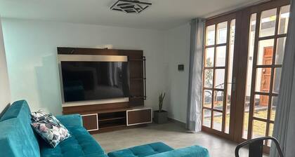 La Casa de Evita – Estilo moderno y Elegancia cerca de la campiña arequipeña