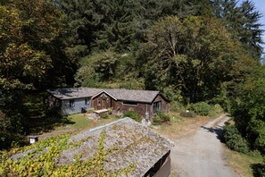 المنشأة من الخارج