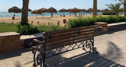 Spacious Fully Equipped 3BR Villa by the Beach, Pvt Entrance, Garden & Seaviews