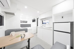 1 bedroom, free WiFi - Gangneung Pinehill Park Pension&caravan (Gangneung)