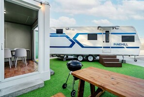 1 bedroom, free WiFi - Gangneung Pinehill Park Pension&caravan (Gangneung)