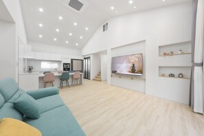 Basic Room, 4 Bedrooms (Private House) | 1 bedroom, free WiFi