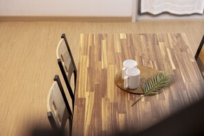 Habitación básica, 3 habitaciones (Private Cottage, 2) | 3 habitaciones y wifi gratis