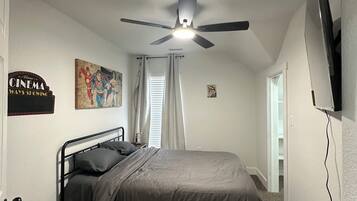 3 chambres, fer et planche Ă repasser, Wi-Fi, draps fournis