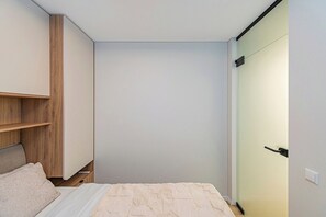 2 soverom, strykejern/-brett, wi-fi og sengetøy