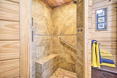 3BR Lockesburg Country Retreat Near Refuge