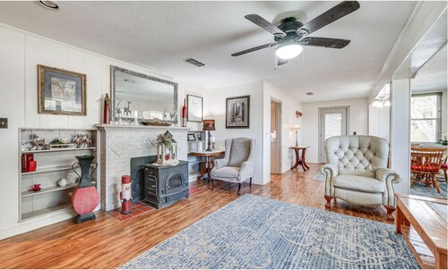 3BR Lockesburg Country Retreat Near Refuge