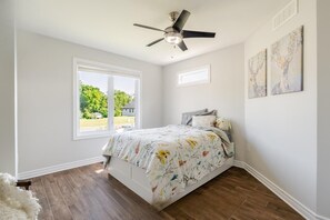 4 soverom, strykejern/-brett, wi-fi og sengetøy