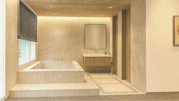 Penthouse Supérieur, plusieurs lits, salle de bains privée, vue ville | Bureau, espace de travail pour ordinateur portable, Wi-Fi gratuit