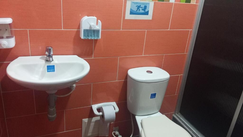 컴포트 트윈룸, 시내 전망 | 욕실 | 타월, 비누, 화장지