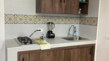 ๋๋ญ์ค๋ฃธ | ์ ์ฉ ์ฃผ๋ฐฉ