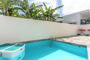 Newly built (Max 19 people) 3LDK (130sqm)/14 beds/swimming pool/BBQ area/parkingfor 2cars/Onna10B/NS | Private pool - Grandioso Okinawa Villa Onna 10 (Onna)