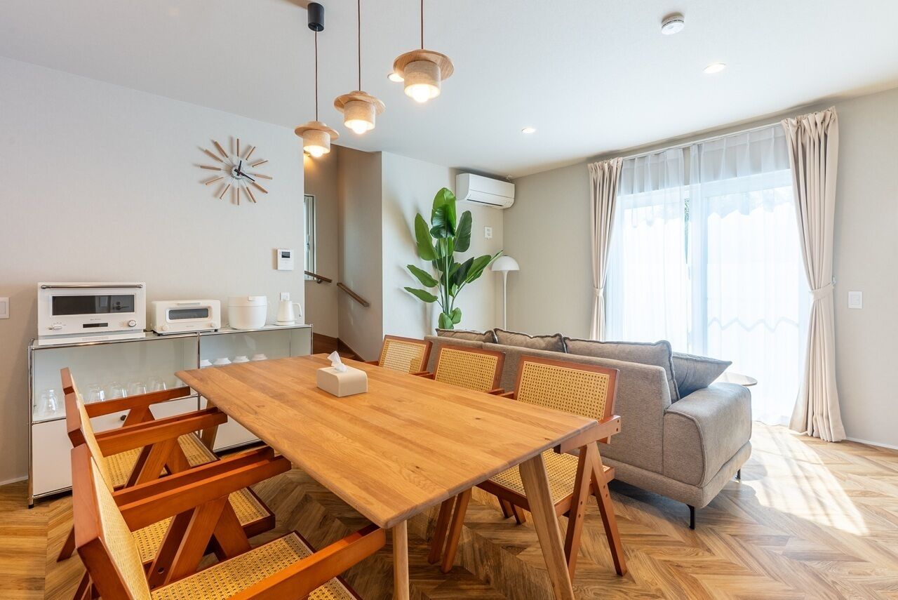 Newly built (Max 19 guests) 3LDK(130sqm) /14 beds/Pool/ BBQ/ 2 parking spaces/ Onna 10A, Non Smoking | In-room dining