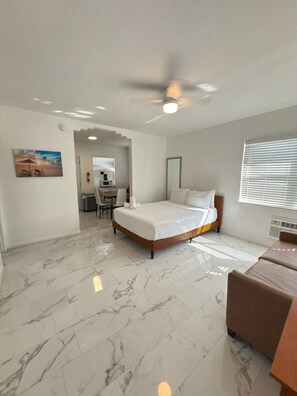1 bedroom, iron/ironing board, WiFi, bed sheets - Nice apartment with AC in sunny Miami Beach (Miami Beach)